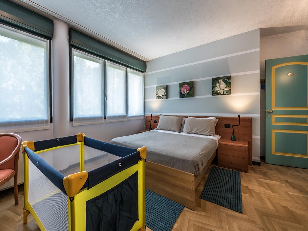 Mini Hotel Wine&Dreams Alba  Bagian luar foto